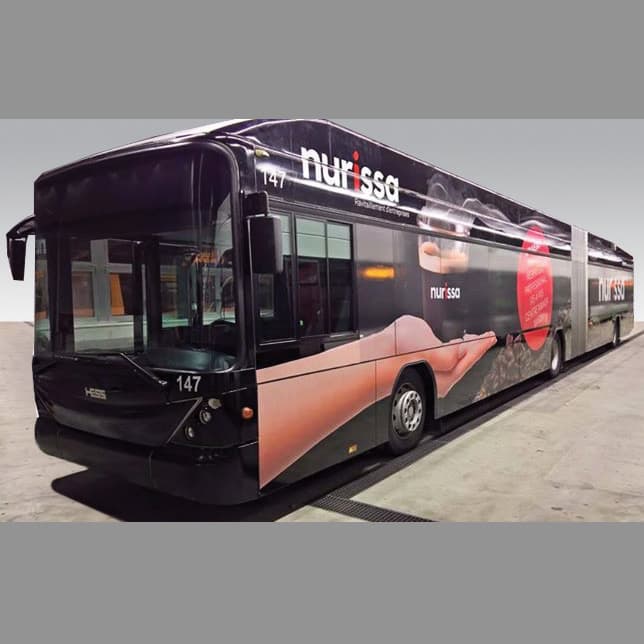 Autocollant sur bus pour Nurissa